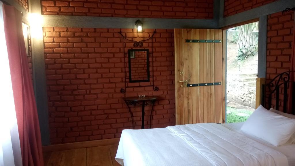 Appartamento Tea Leaf Retreat Kandy Esterno foto