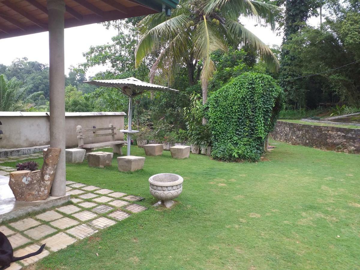Appartamento Tea Leaf Retreat Kandy Esterno foto